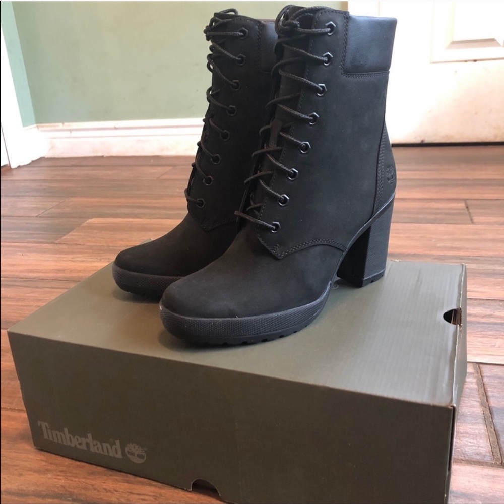 Timberland Leather Lace-Up Tractor Platform Boots - Picture 5 of 16